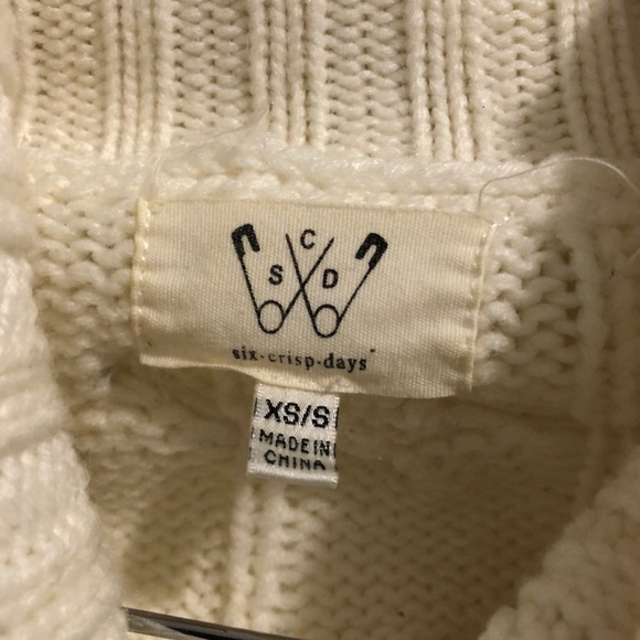 Six Crisp Days Women's Cable Knit Turtleneck - Picture 6 of 6